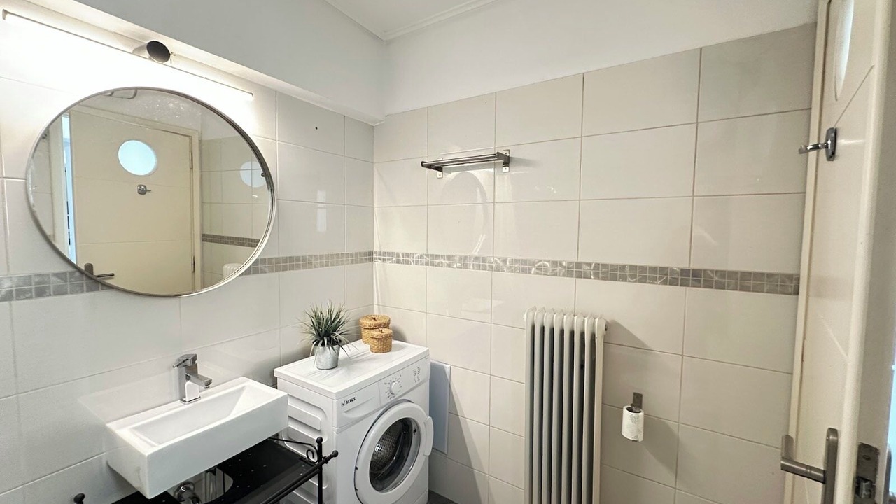 Photo of Bathroom in Ilisia