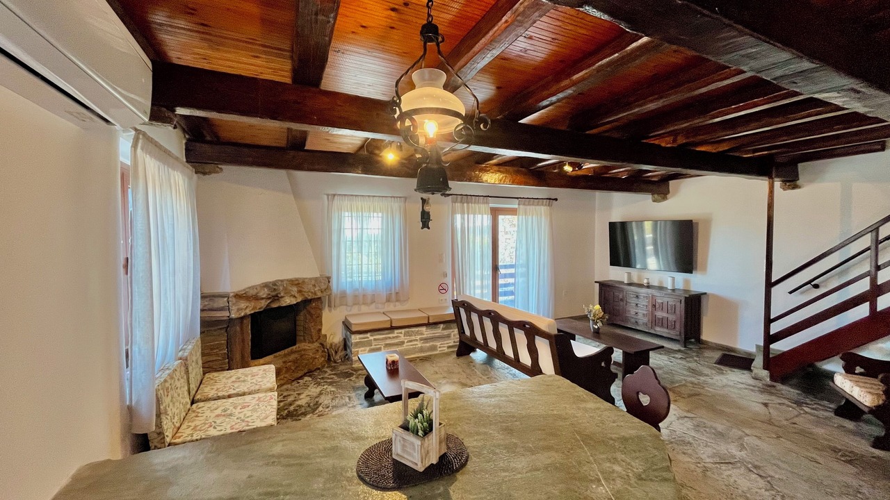 Photo of Livingroom in Karystos