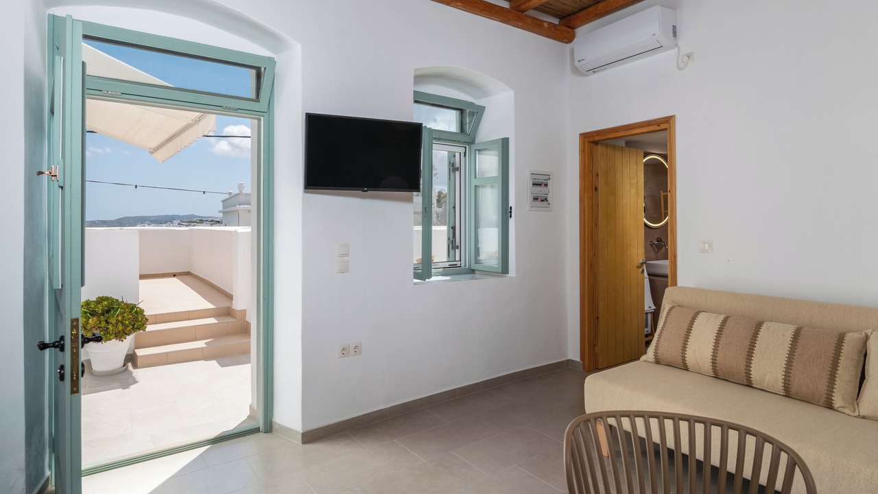 Photo of Livingroom in Tripiti