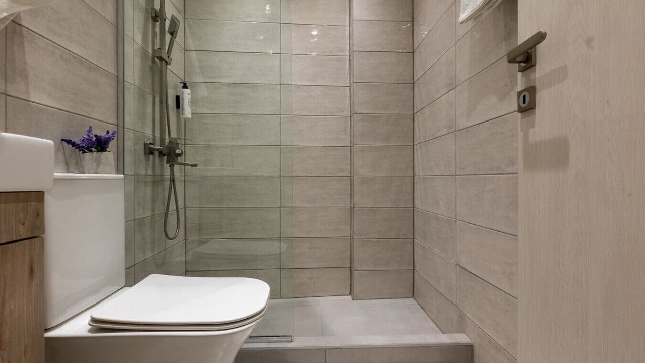 Photo of Bathroom in Ladadika