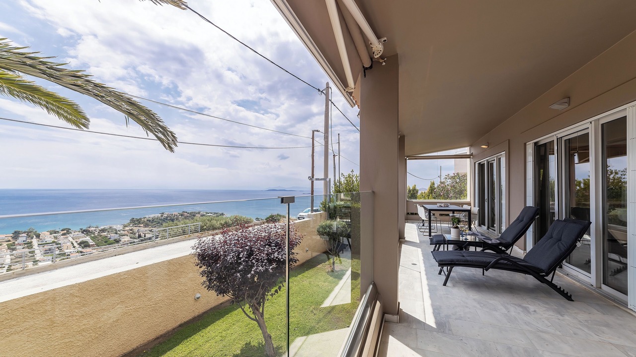 Photo of Patio Balcony in Saronikos