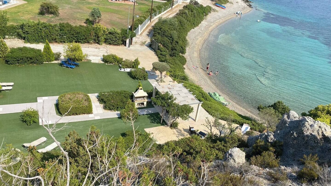 Photo of Others in Limni Vouliagmenis