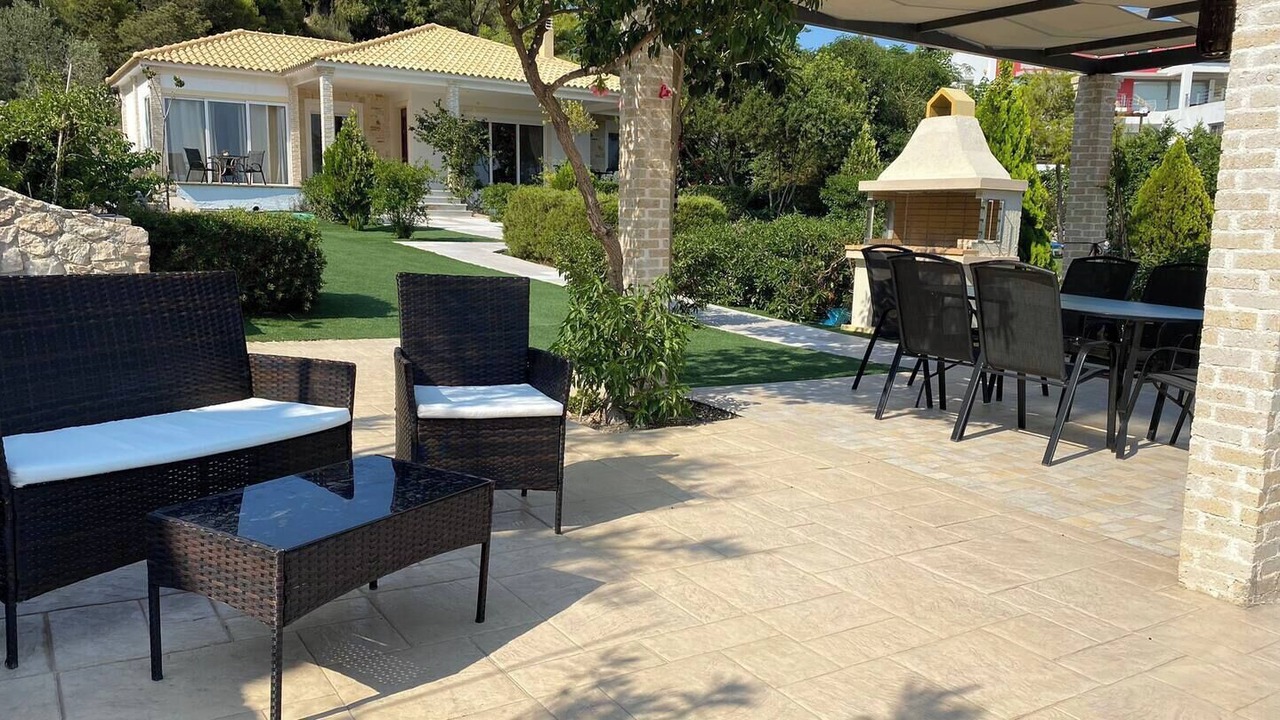 Photo of Outdoor in Limni Vouliagmenis