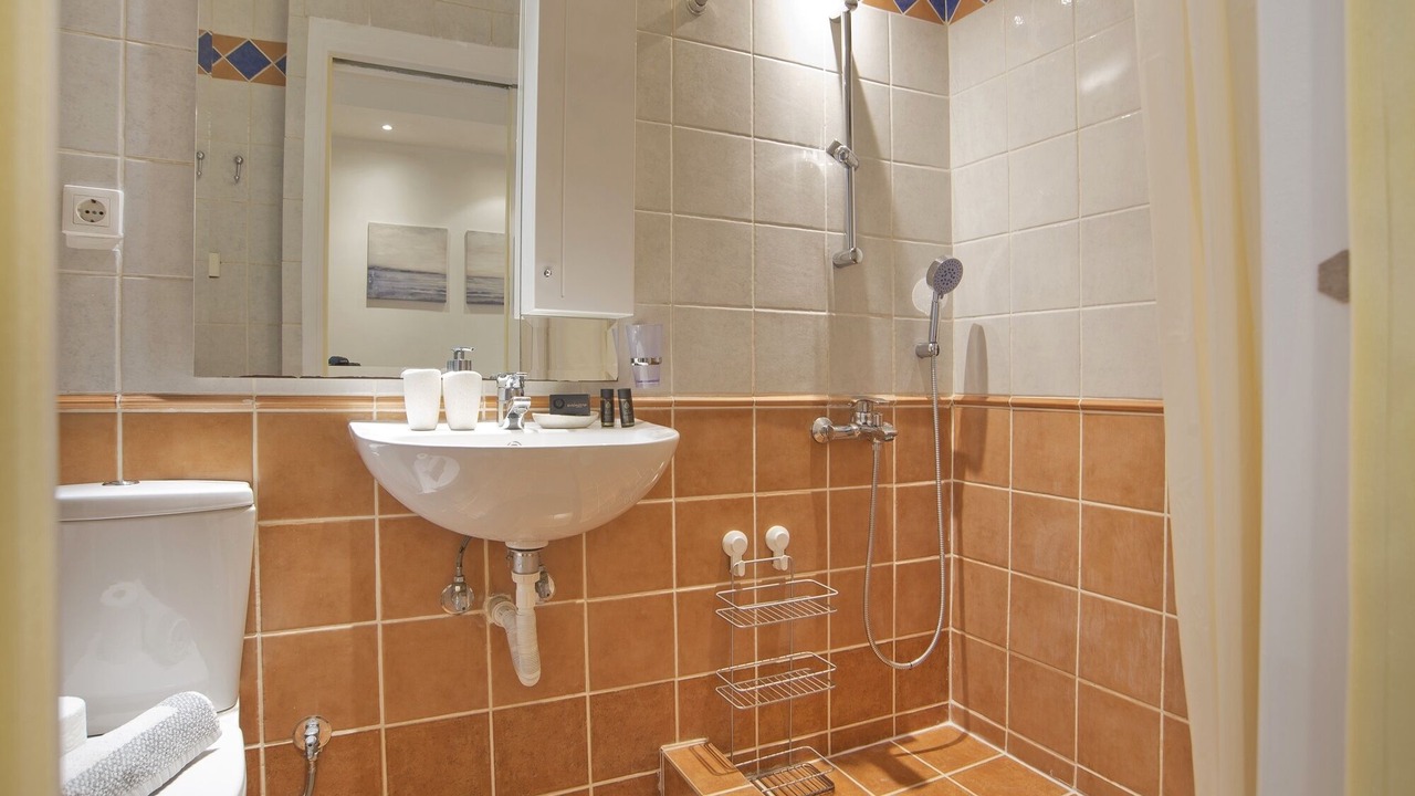 Photo of Bathroom in Plaka
