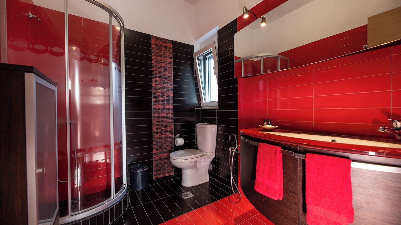 Photo of Bathroom in Limni Vouliagmenis