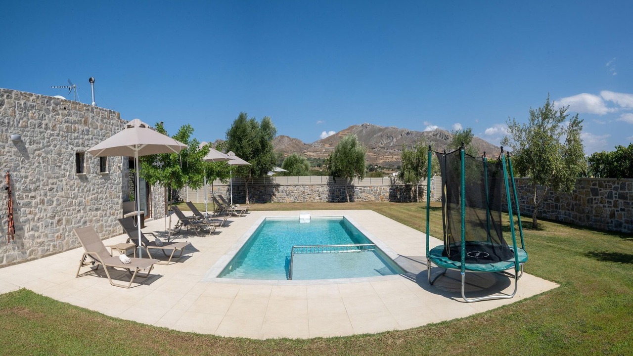 Photo of Outdoor in Monopari