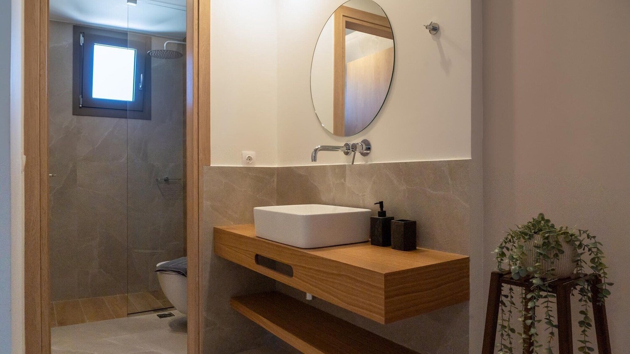 Photo of Bathroom in Adele