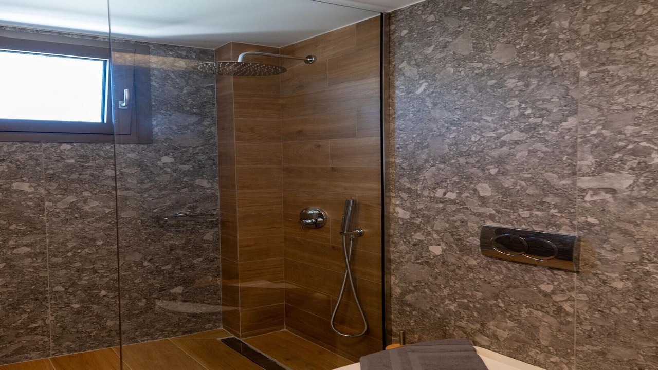 Photo of Bathroom in Adele