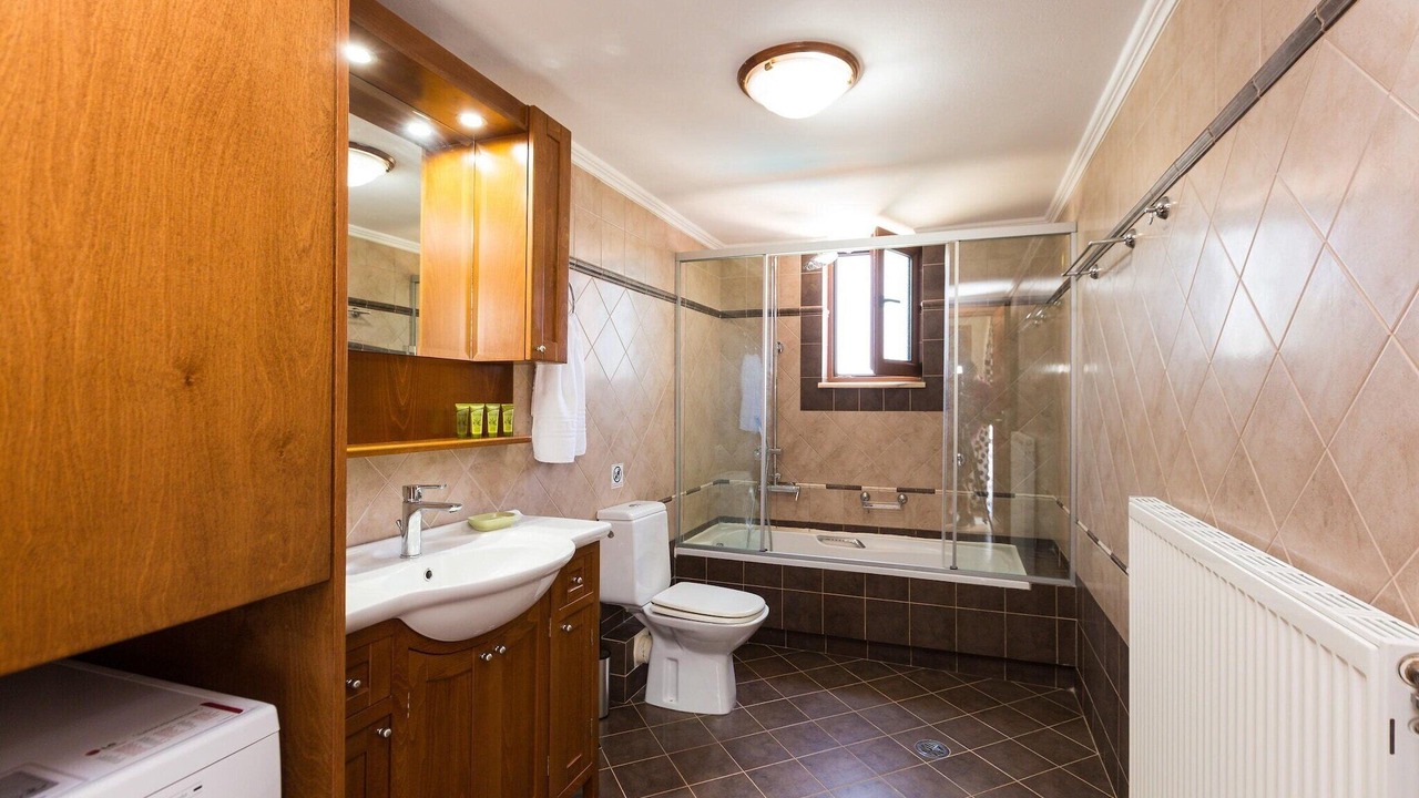 Photo of Bathroom in Prines