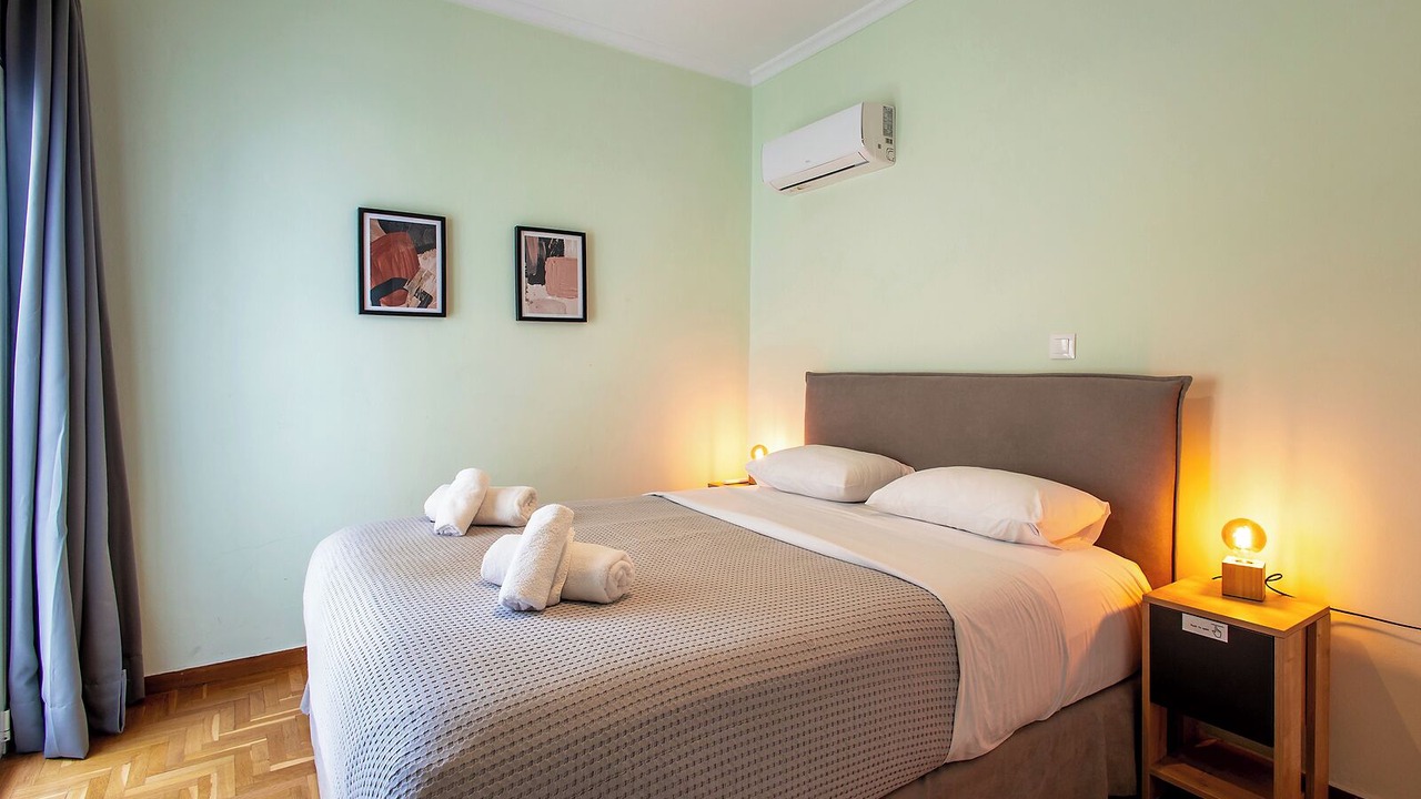 Photo of Bedroom in Platia Viktorias