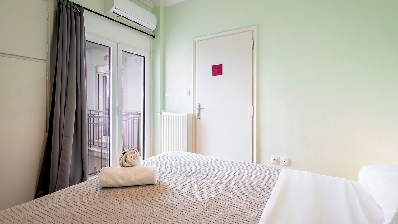 Photo of Bedroom in Platia Viktorias