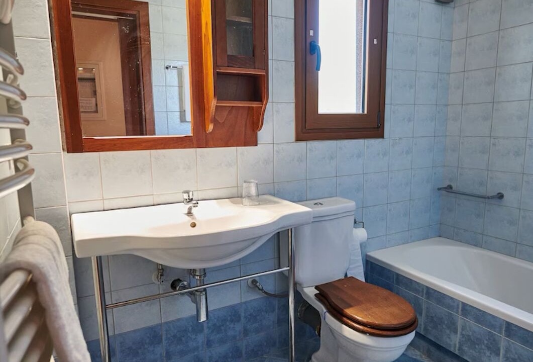 Photo of Bathroom in Pallini