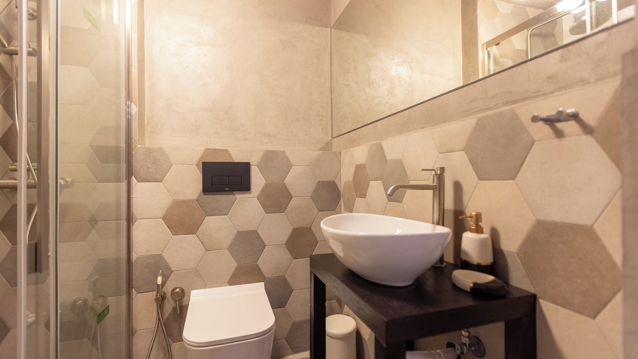 Photo of Bathroom in Plaka