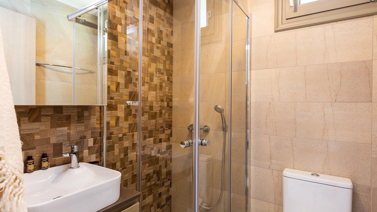 Photo of Bathroom in Monopari