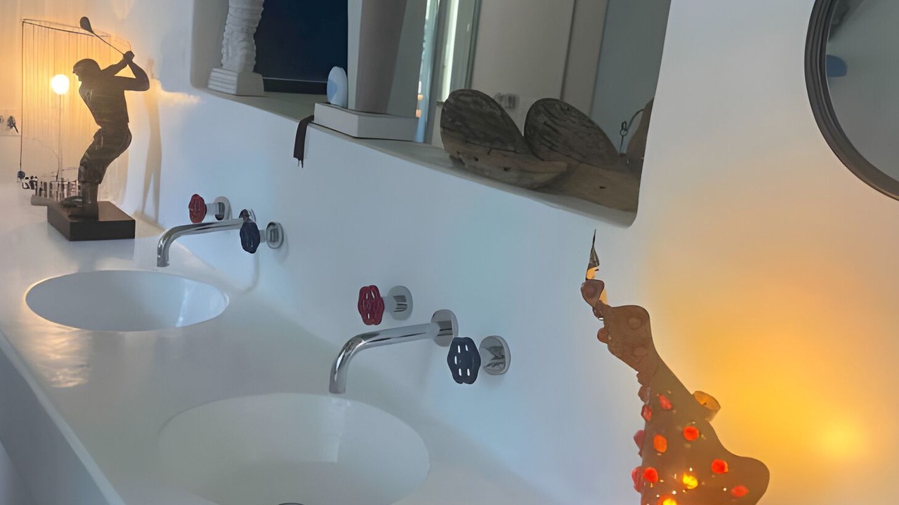 Photo of Bathroom in Milos