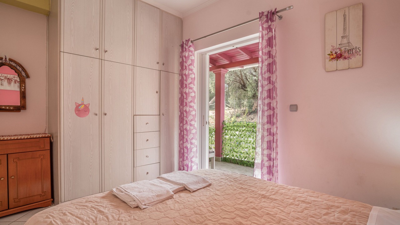 Photo of Bedroom in Sivros