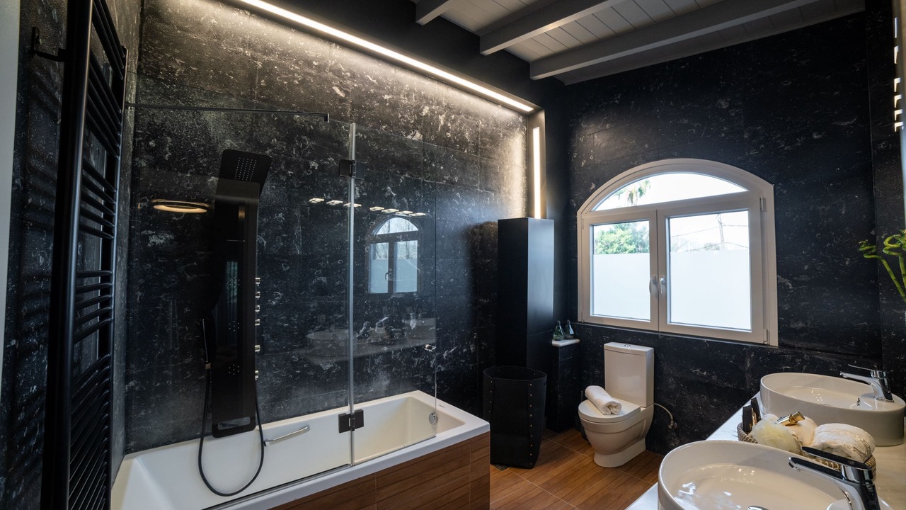 Photo of Bathroom in Gouvia