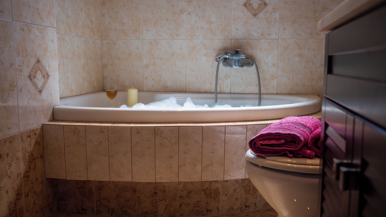 Photo of Bathroom in Petrochori