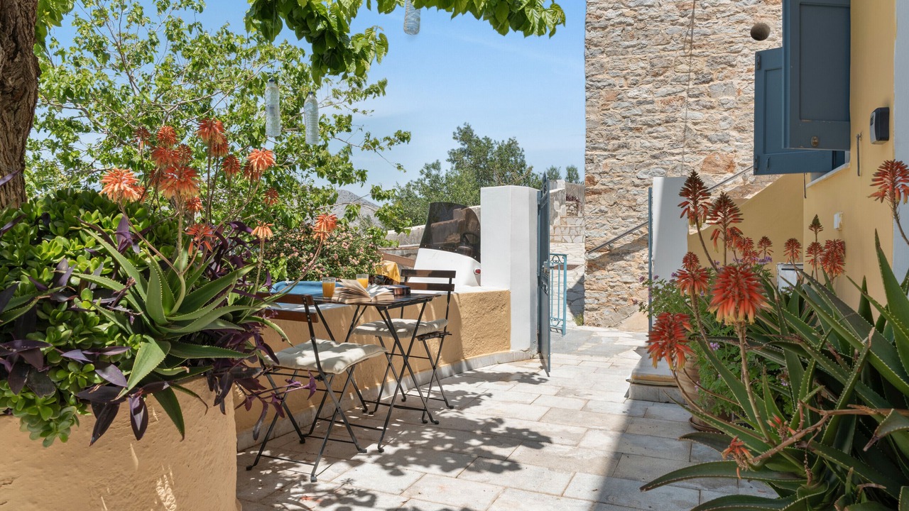 Photo of Outdoor in Pedi