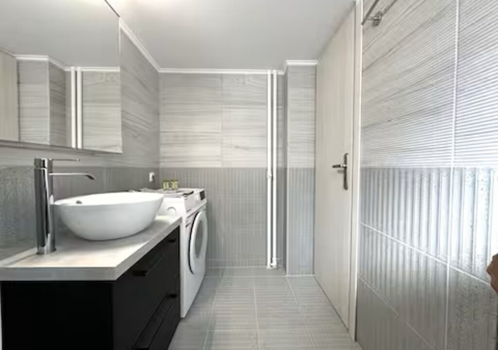 Photo of Bathroom in Ampelokipoi