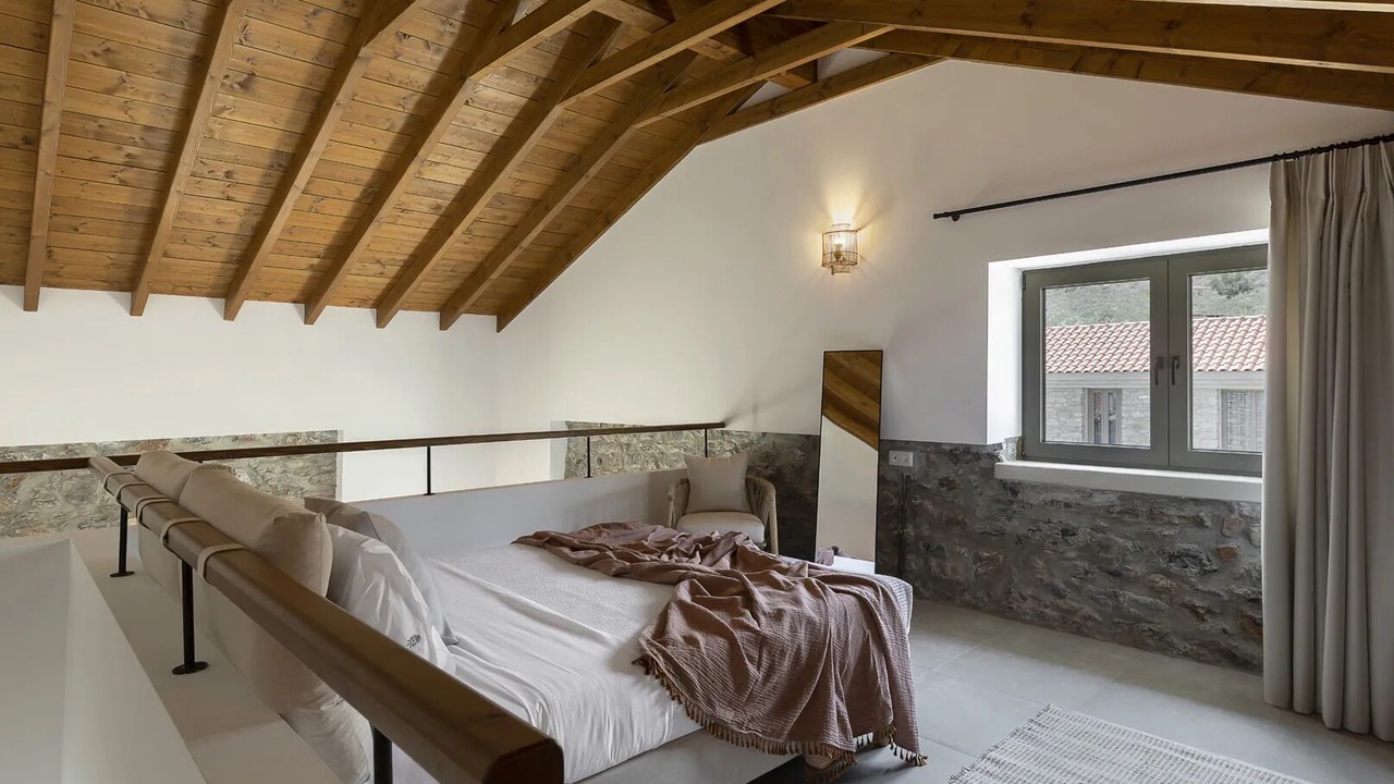 Photo of Bedroom in Sourpi