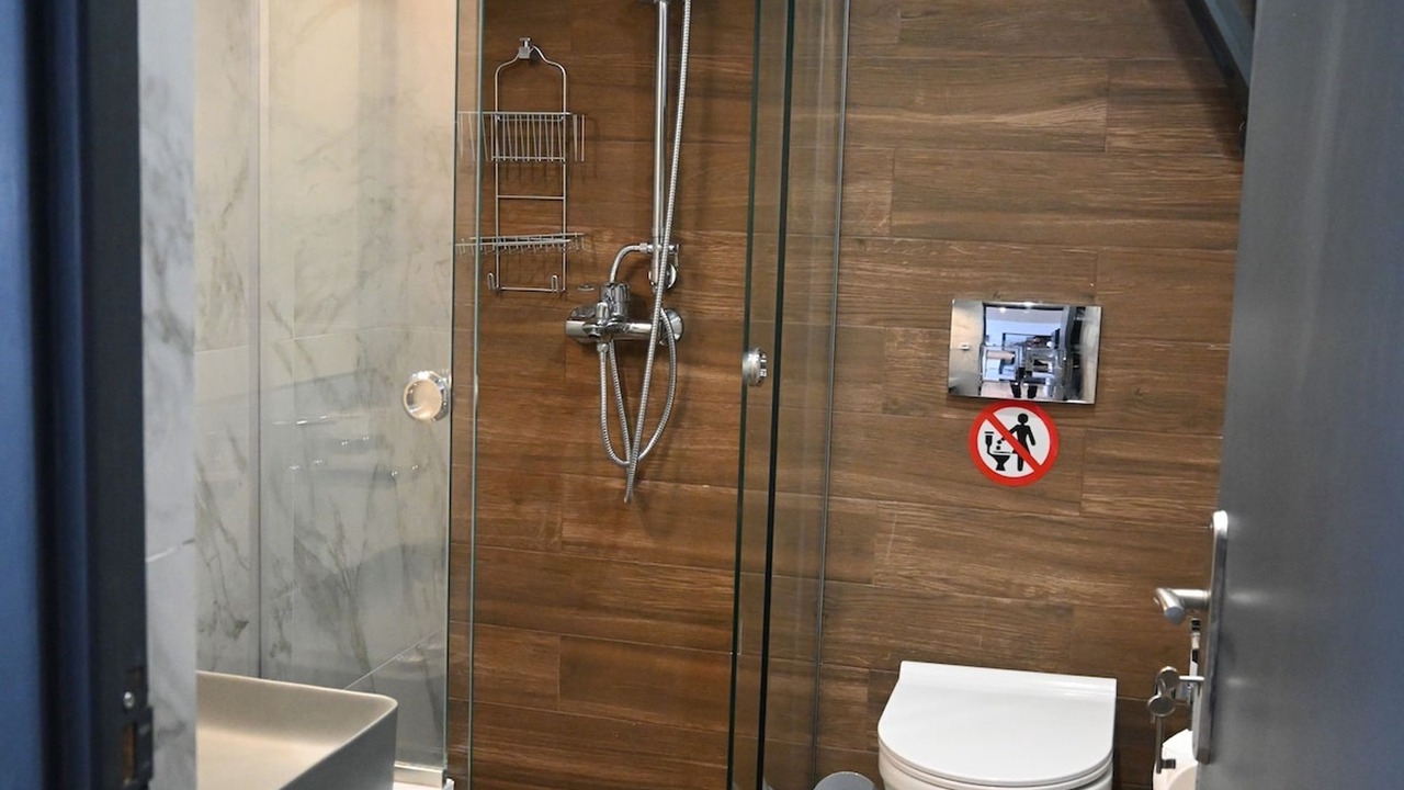 Photo of Bathroom in Omonia