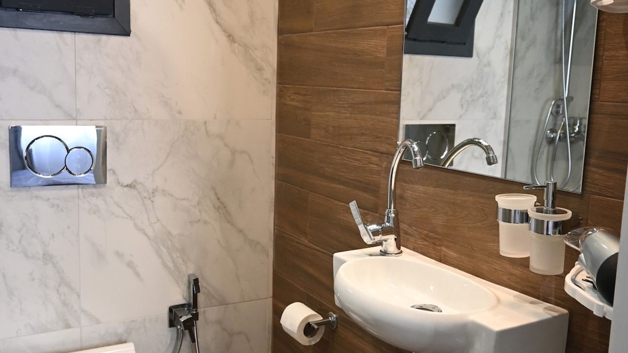 Photo of Bathroom in Omonia