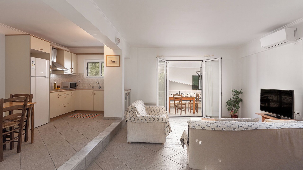 Photo of Livingroom in Nidri