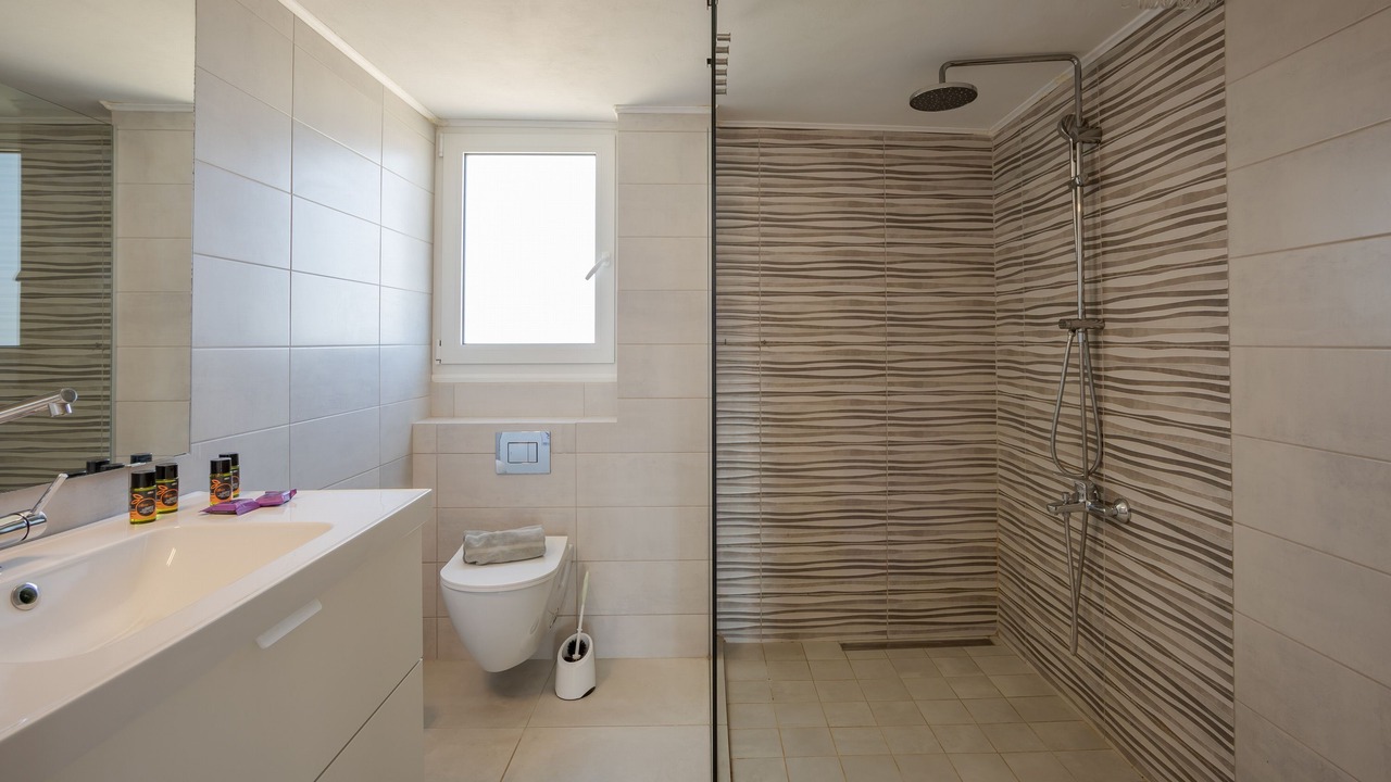 Photo of Bathroom in Douliana