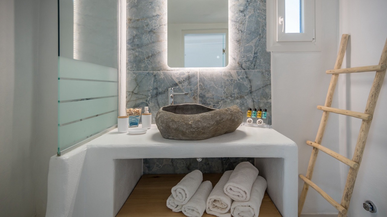 Photo of Bathroom in Milos