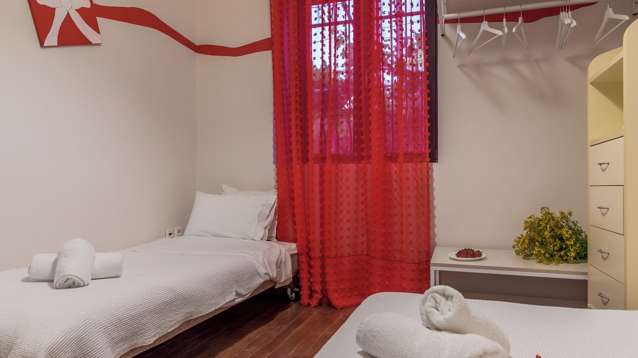 Photo of Bedroom in Makri