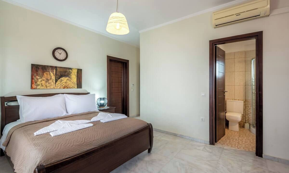 Photo of Bedroom in Stalos