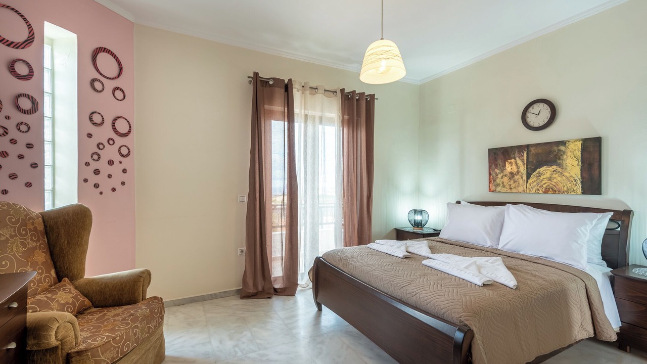 Photo of Bedroom in Stalos