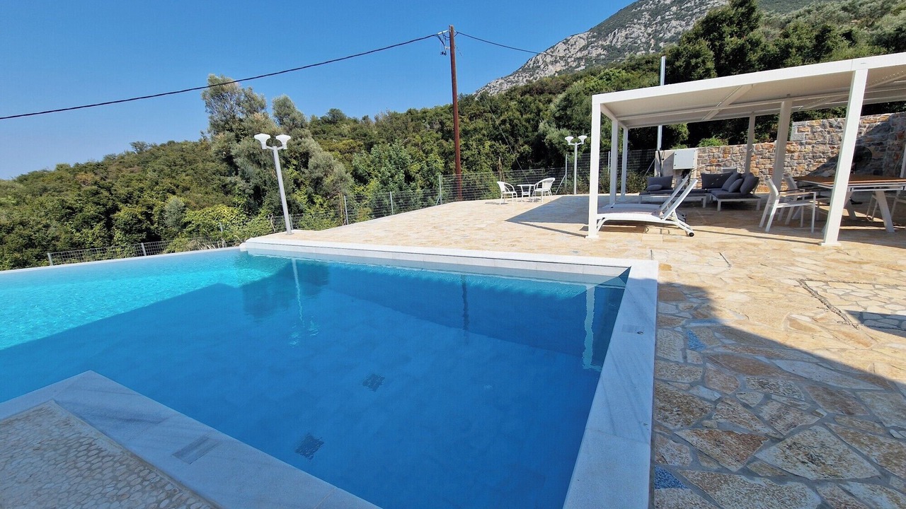 Photo of Outdoor in Melissopetra