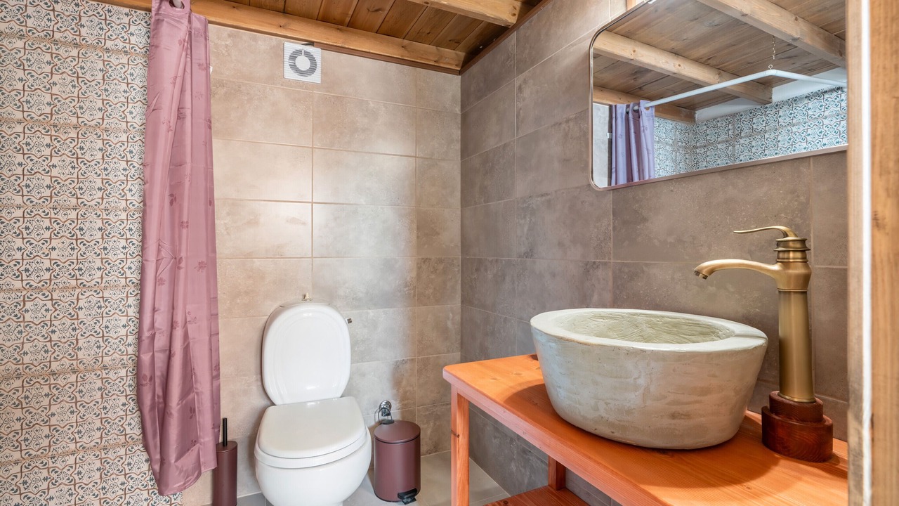 Photo of Bathroom in Fanai