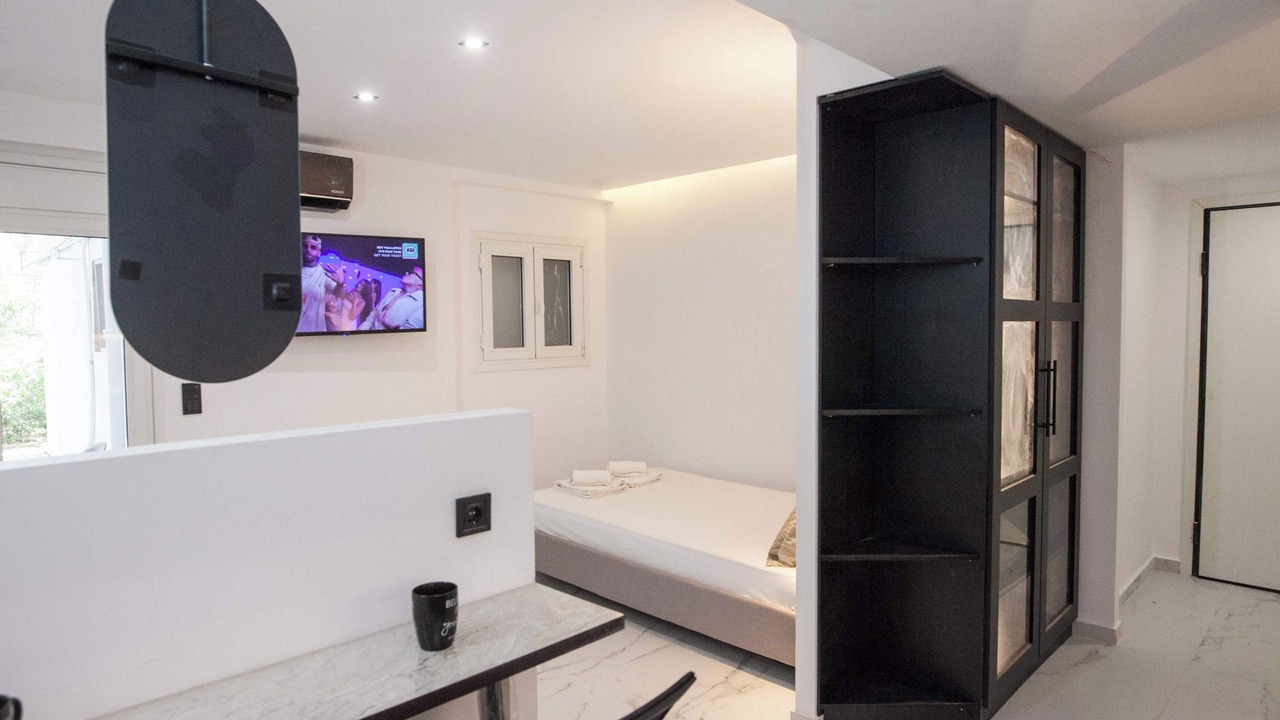 Photo of Bedroom in Platia Viktorias