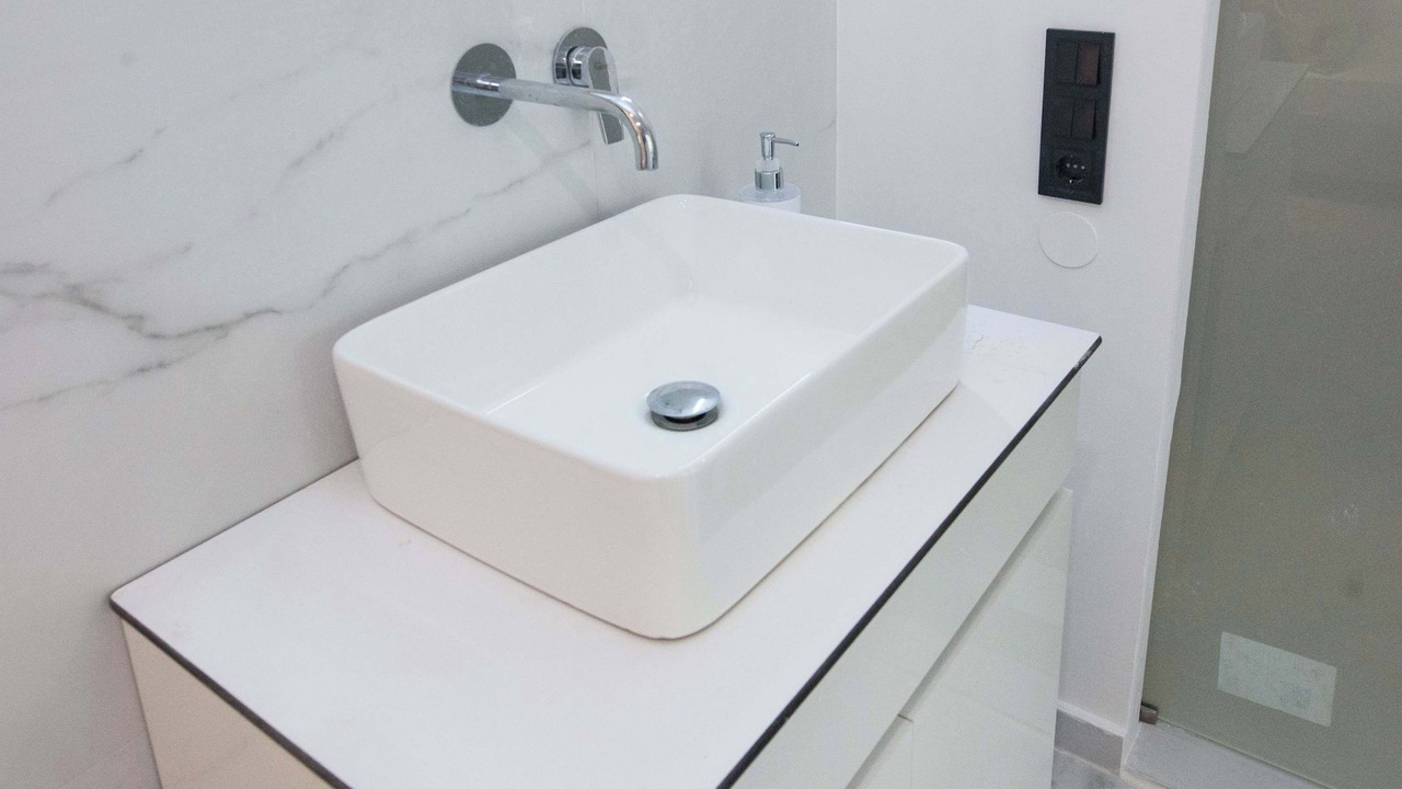 Photo of Bathroom in Platia Viktorias