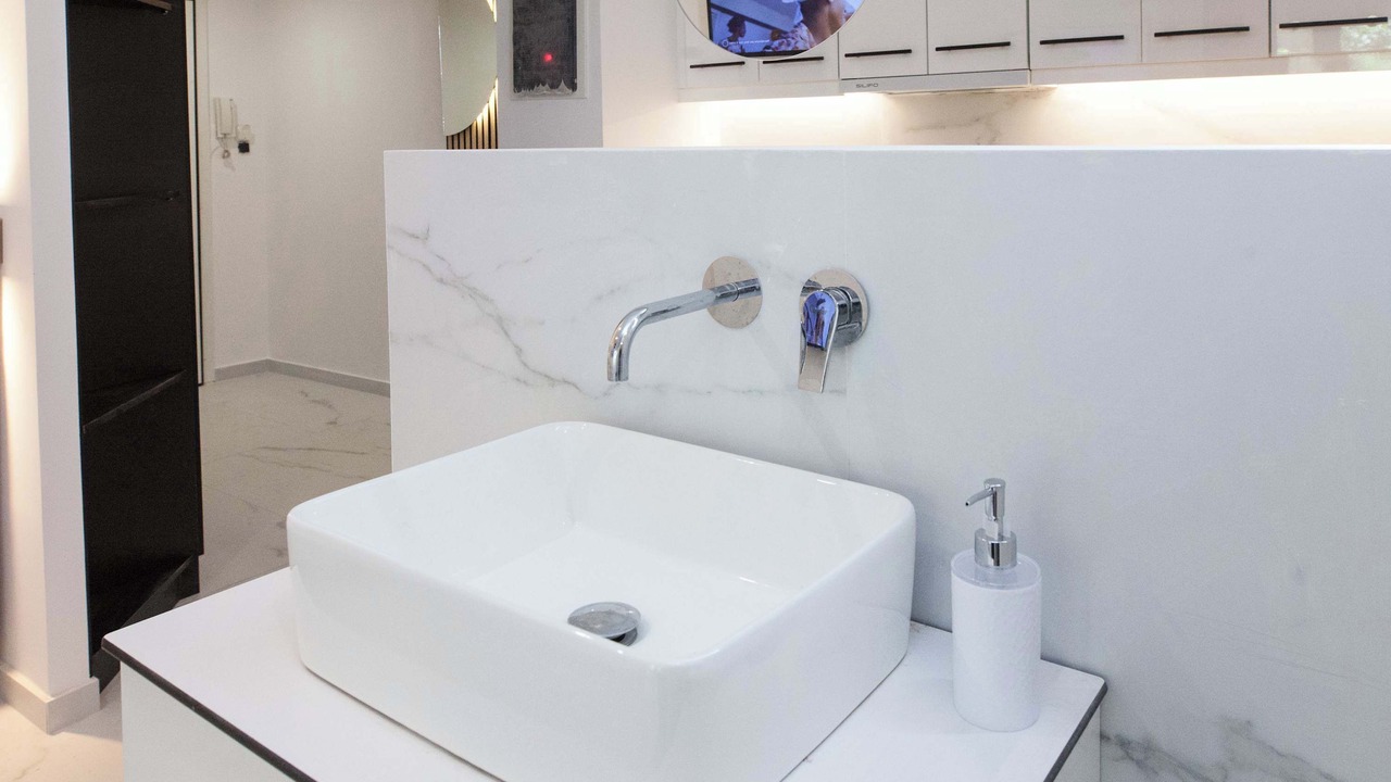 Photo of Bathroom in Platia Viktorias
