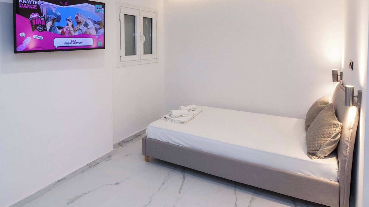 Photo of Bedroom in Platia Viktorias