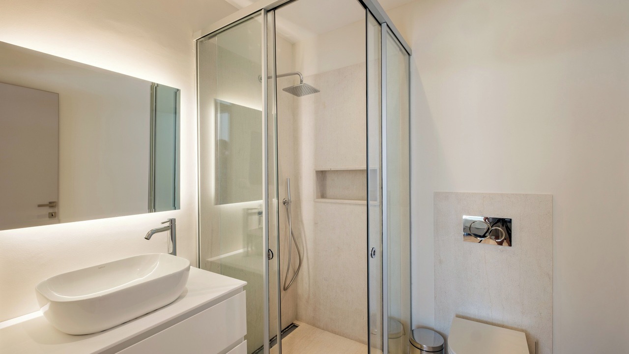 Photo of Bathroom in Petaleia