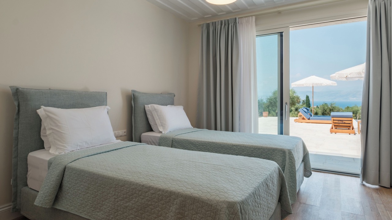 Photo of Bedroom in Petaleia
