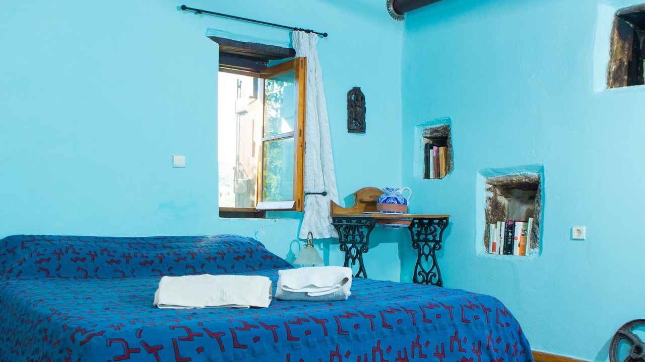 Photo of Bedroom in Steni Dirfyos