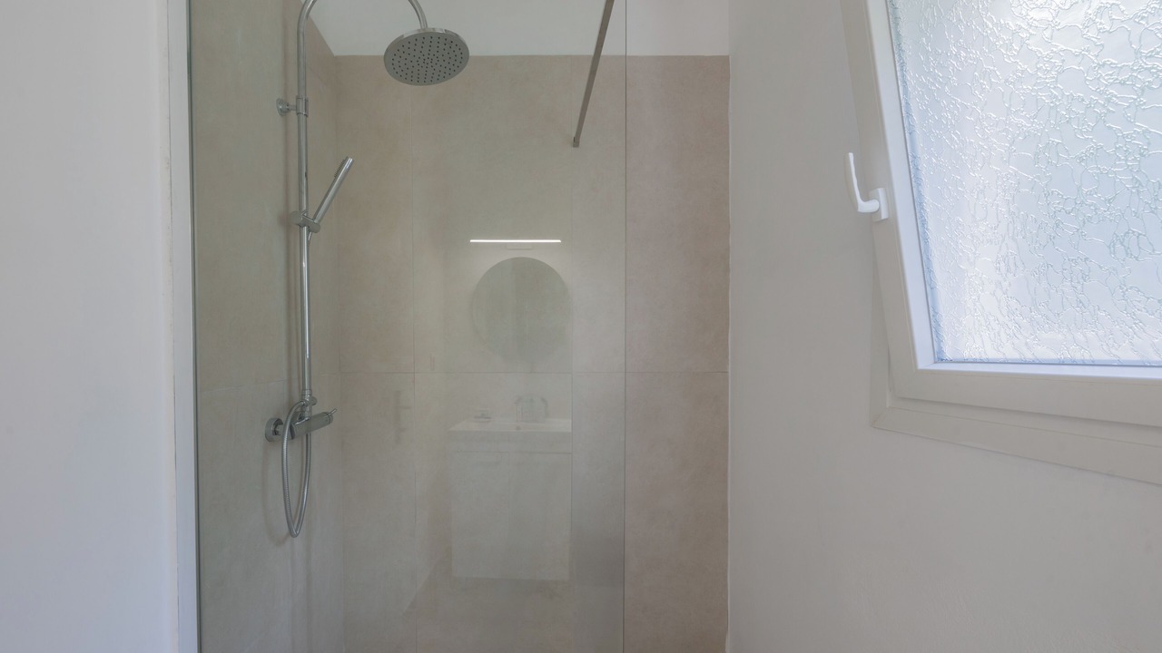 Photo of Bathroom in Apraos