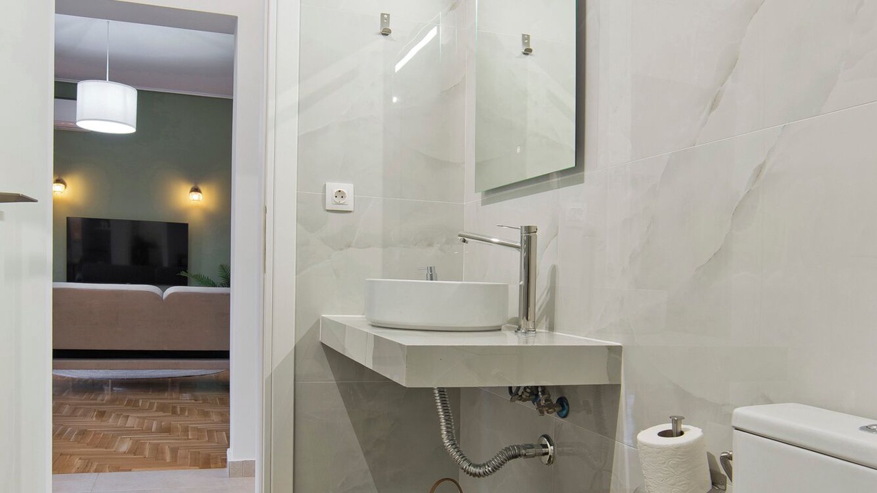 Photo of Bathroom in Neos Kosmos
