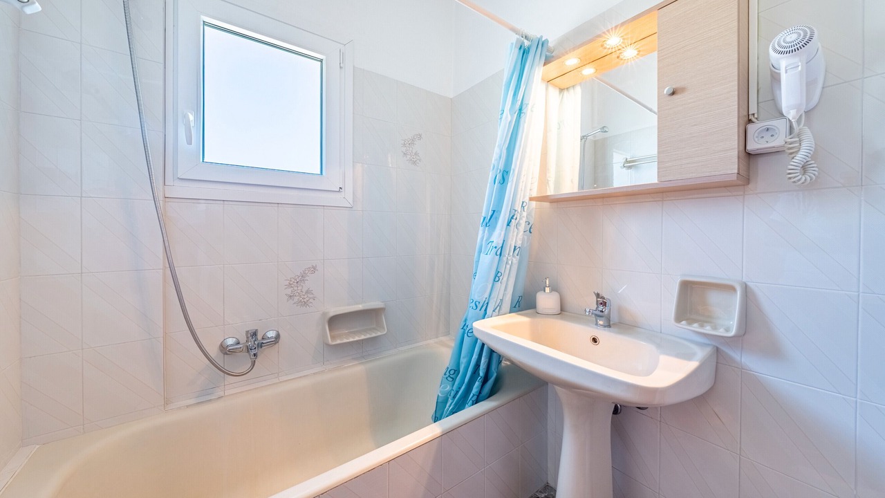 Photo of Bathroom in Benitses