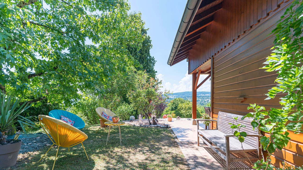 Photo of Patio Balcony in Saint-Martin-Bellevue