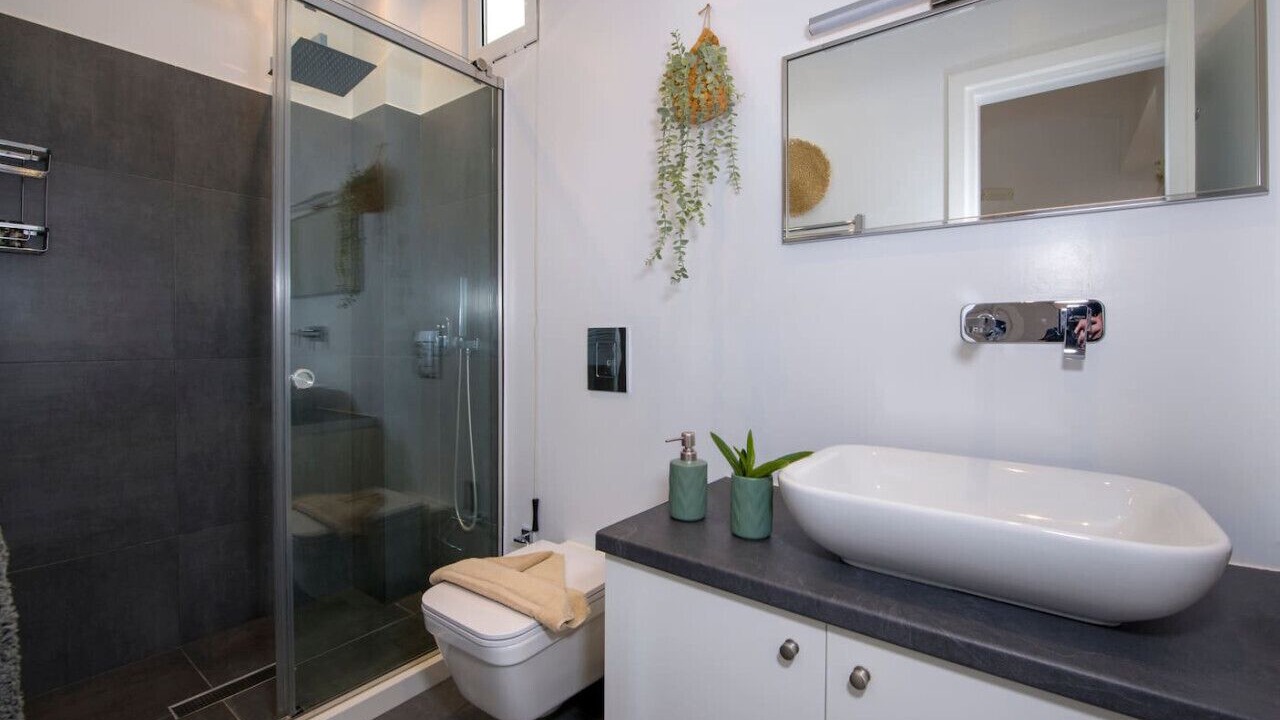 Photo of Bathroom in Exopoli