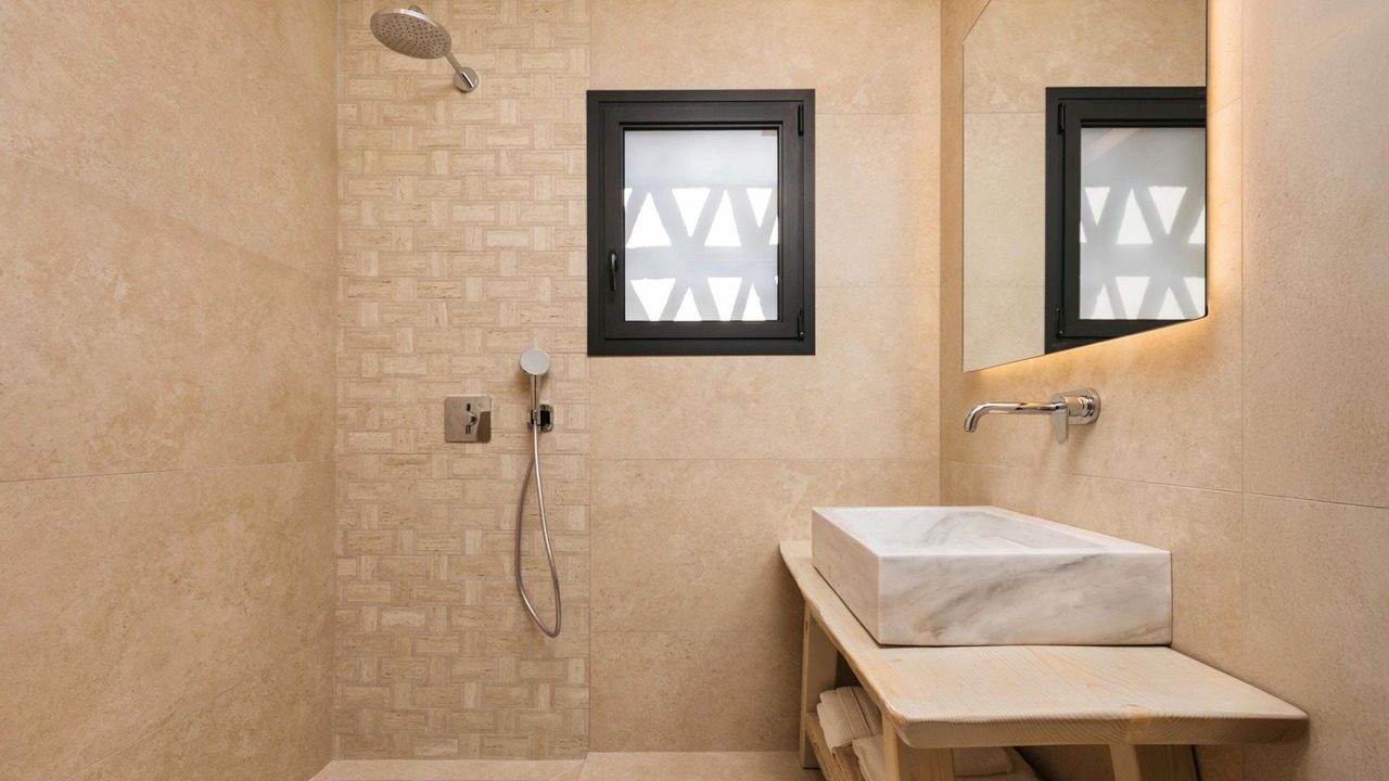 Photo of Bathroom in Gaitanion