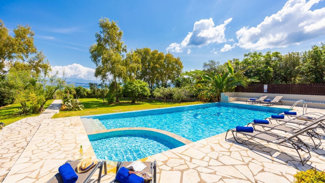 Photo of Outdoor in Apraos