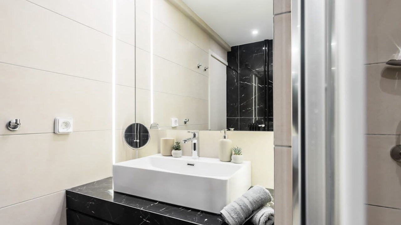 Photo of Bathroom in Alimos